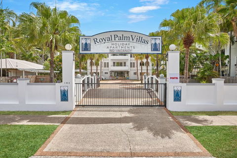 Royal Palm Villas - Accommodation Australia 2