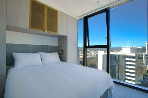 Rundle Retreat - 2BR Apartment With Stunning Views - Accommodation Australia 0