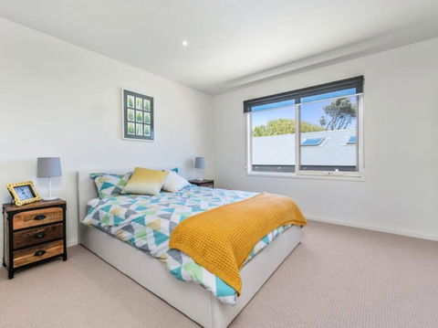 RYE/BLAIRGOWRIE FAMILY ENTERTAINER.. - Accommodation Australia 1