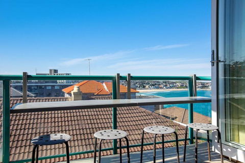 S16S - Bondi Vistas - Australia Shopping 2