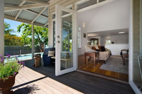 Sades - Accommodation Australia 2