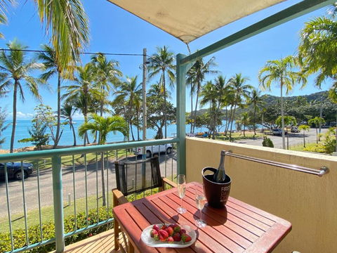 Sails On Horseshoe Apartment 4 - Local Tourism 2