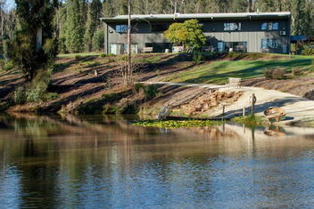 Saladin Lodge with Accommodation Australia