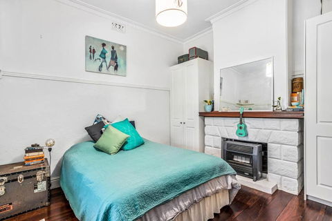 Saltbush Cottage In Fabulous South Fremantle - Accommodation Australia 2