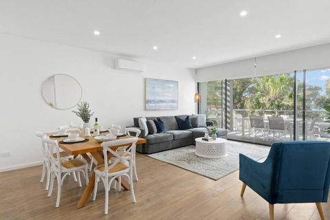Saltwater Escape - Contemporary Seaside Stunner - Local Tourism 0