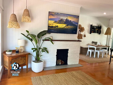 Saltwater Sunsets Seaside Haven With Ocean Views - Accommodation Australia 3