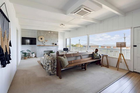 Saltwater Terrace With Panoramic Ocean Views - Accommodation Australia 2