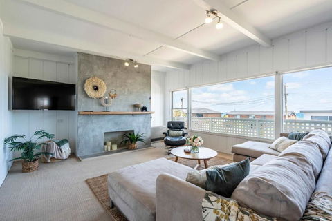 Saltwater Terrace With Panoramic Ocean Views - Accommodation Australia 1