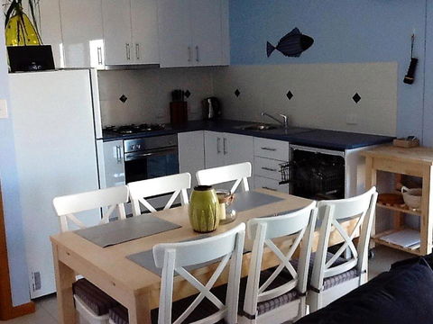 Salty Air Apartments Kingscote Kangaroo Island - Local Tourism 1