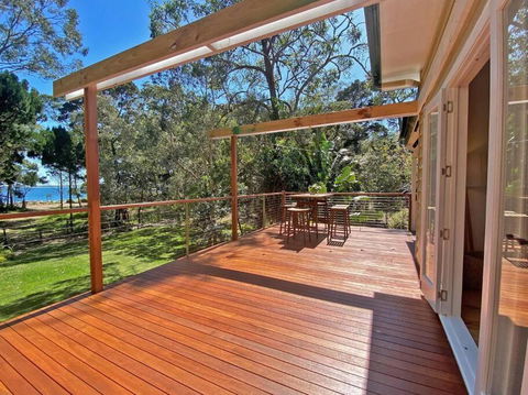 Salty Beach - Accommodation Australia 0