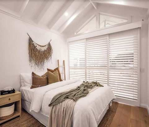 SALTY PALMS On HENLEY -THREE - Accommodation Australia 0