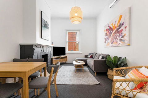 Salty Pines - 3BR House Glenelg South - Accommodation Australia 0