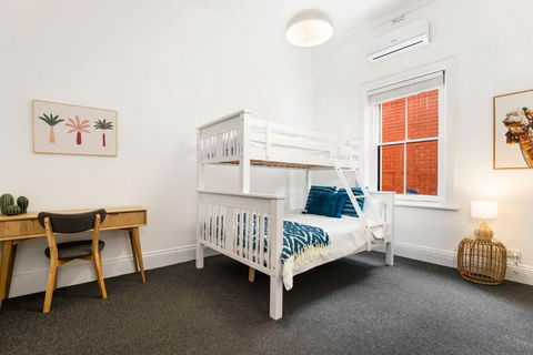 Salty Pines - 3BR House Glenelg South - Accommodation Australia 3