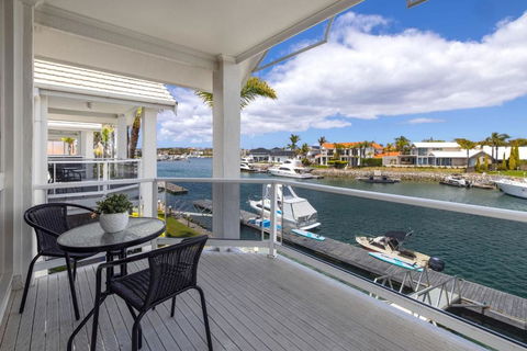 Salty Views - Bed n Breakfasts 2