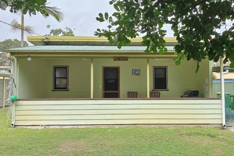 SALTYS AMITY POINT - Accommodation Australia 0