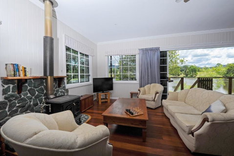 Samford Lakes - Bed n Breakfasts 0