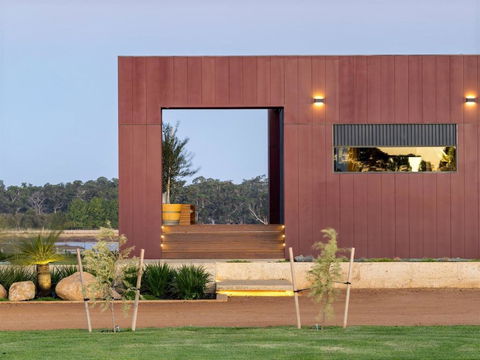 Samphire Chalet Tuart - Local Tourism 0