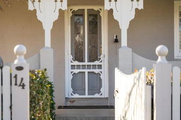 Sampson Cottage - Historic Charm with Accommodation Australia