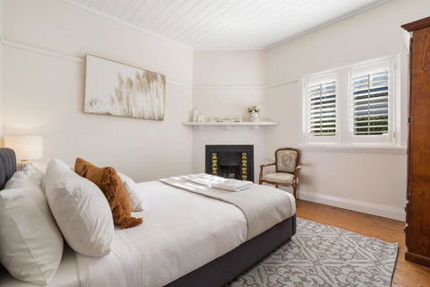 Sampson Cottage - Historic Charm - Australia Shopping 1