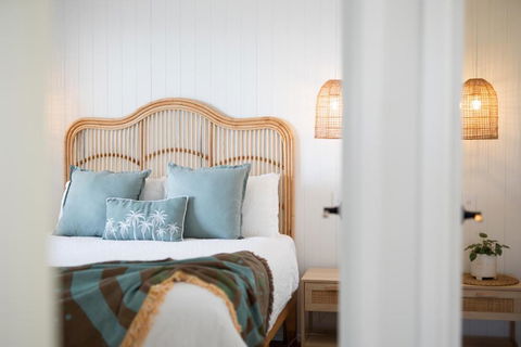 Sanbis Cabin - Hidden Boutique Retreat, Sea Views - Accommodation Australia 0