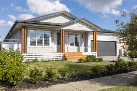 Sanctuary Of Hope By Ready Set Stay - Cowes - Local Tourism 0