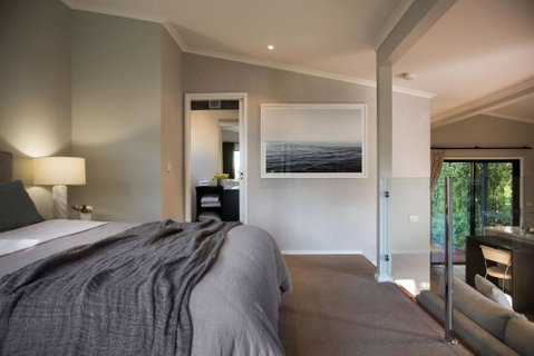 Sanctum - Accommodation Australia 3