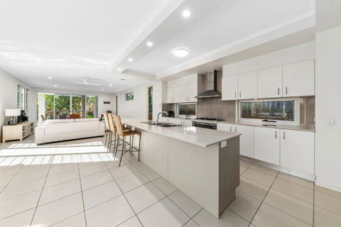 Sand And Sea Beach House - Accommodation Australia 3