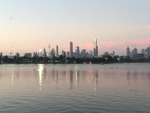 Sand & The City - Australia Shopping 0