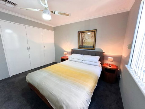 Rockingham Palace - Accommodation Australia 0