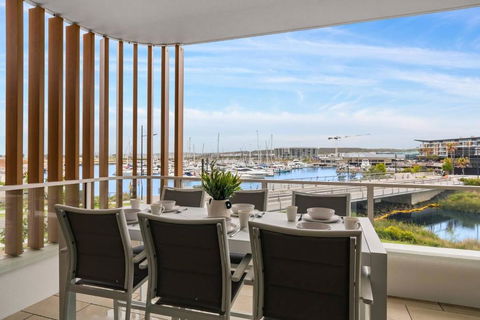 Sailview Escape - A Tranquil Marina Hideaway - Local Tourism 3