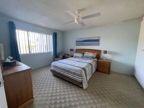 Sandpebbles 1 Pebbly Beach - Local Tourism 2