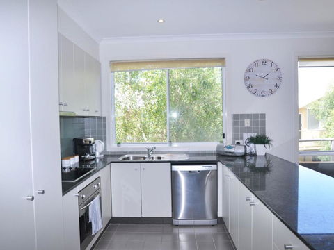 Sandpiper 3 - Close To Town And Beach - Accommodation Australia 3