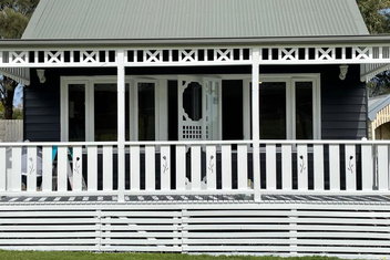 Sandpiper - Charming Beach Villa with Accommodation Australia