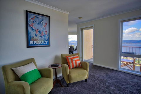 Sandy Bay Townhouse - Accommodation Australia 1
