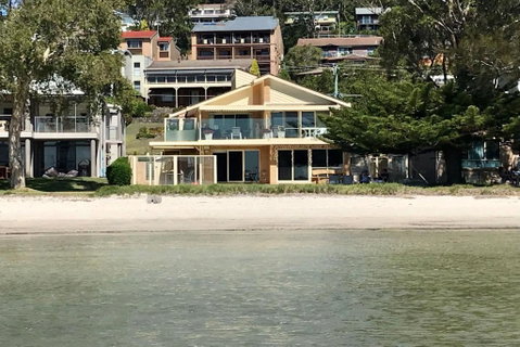 Sandy Beach House Corlette Unit 1 Waterfront WI-FI Aircon - Accommodation Australia 0