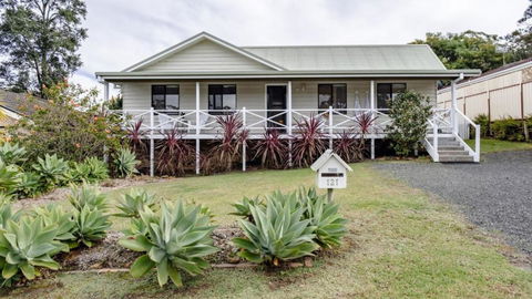 Sandy Cottage - Local Tourism 0
