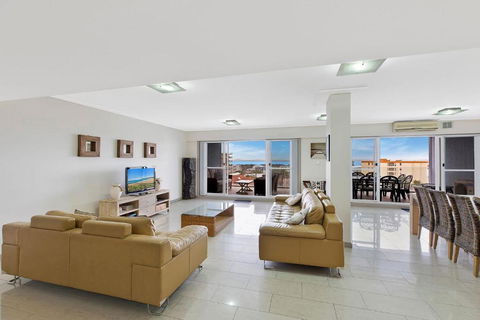 Sandy Cove Apartment The Entrance 48a - Australia Shopping 1
