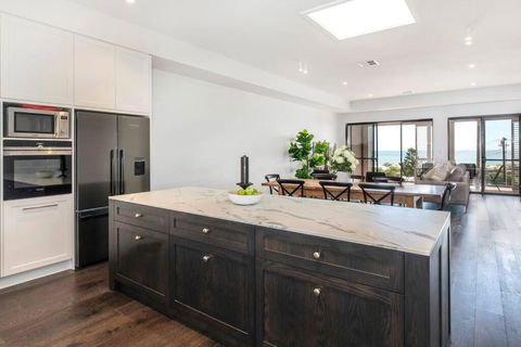 SEA FOR MILES At Semaphore To Relax & Unwind - Accommodation Australia 3