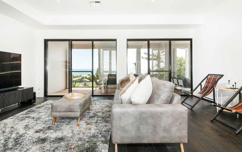 SEA FOR MILES At Semaphore To Relax & Unwind - Accommodation Australia 0
