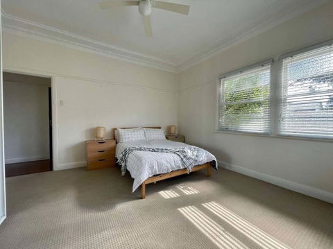 Serene Countryside Escape Spacious 3BR Retreat Near Wineries - Accommodation Australia 1