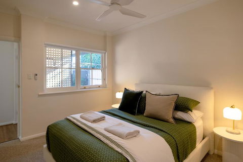Serene Retreat On The City Fringe - Local Tourism 2
