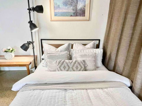 Spacious Self-Contained Guest Suite - Accommodation Australia 1