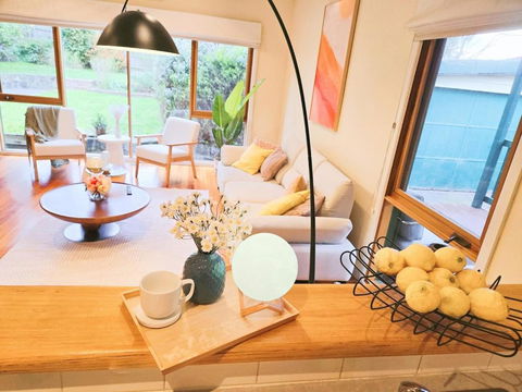 Stunning Family Home The Heart Of Box Hill North - Accommodation Australia 2