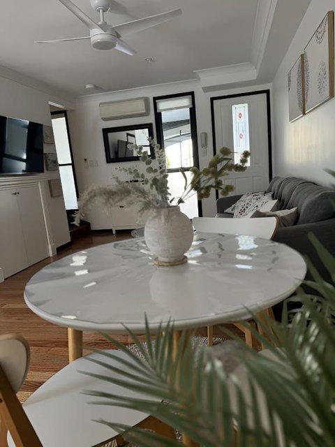 Stylish & Elegant 2BR Townhouse In Wilston, Brisbane - Accommodation Australia 0