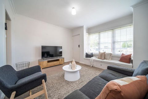 Surfs Up At Somerton Park - Accommodation Australia 3