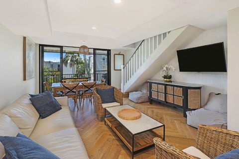 TARA7- On Trend At Taranaki - Accommodation Australia 0
