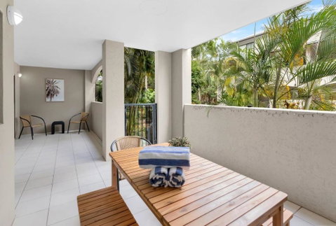 Terraces On Martyn - A Breezy Tropical Pool Retreat - Accommodation Australia 2