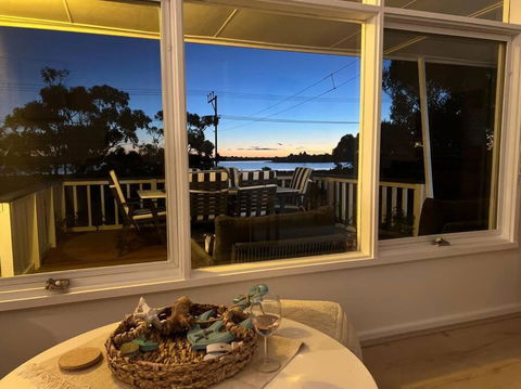 The Boathouse, A Place To Unwind & Explore - Accommodation Australia 2