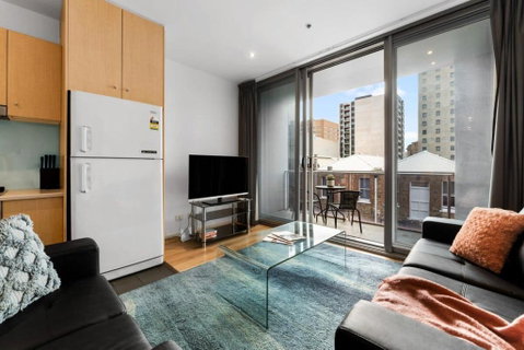The Heart Of The CBD - 2BR Modern Apt Wi-Fi - Accommodation Australia 2