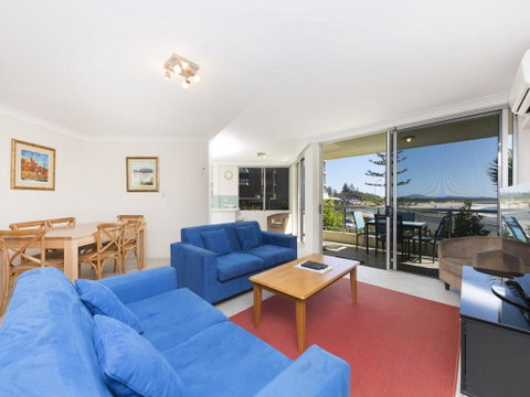 Beachpoint G2 - Accommodation Australia 3